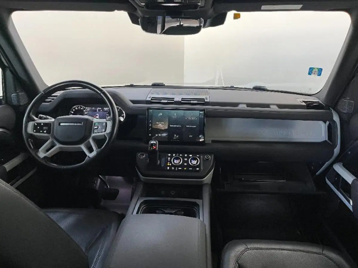 Land Rover Defender usata a Venezia (15)
