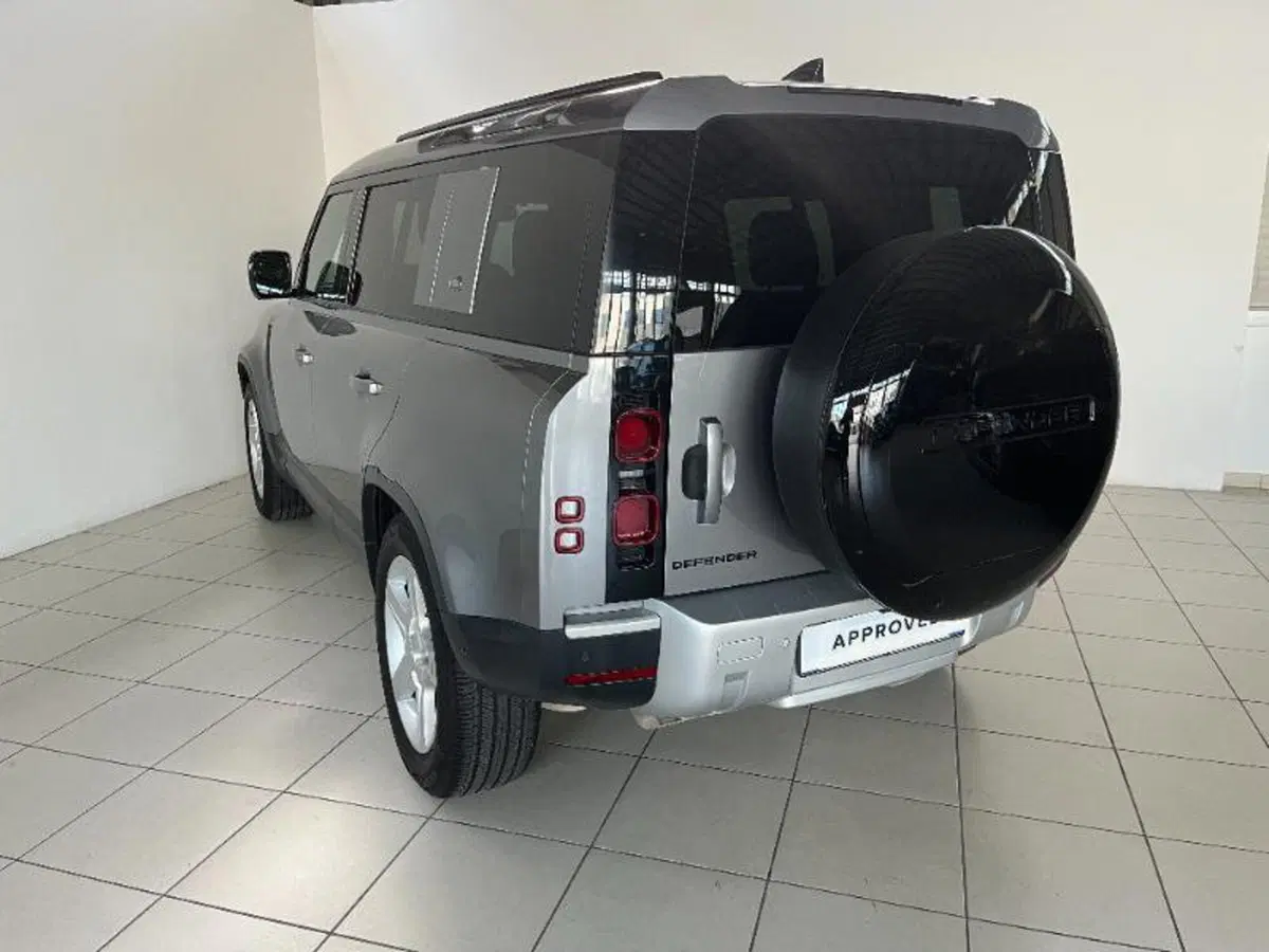 Land Rover Defender usata a Venezia (2)