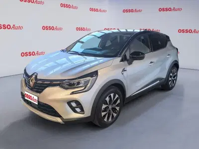 Renault Captur Full Hybrid E-Tech 145 CV Evolution del 2023 usata a Udine