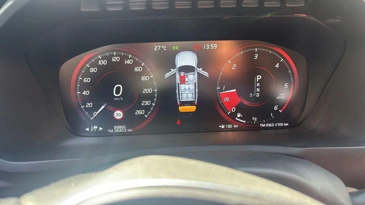 Volvo XC90 usata a Cuneo (7)