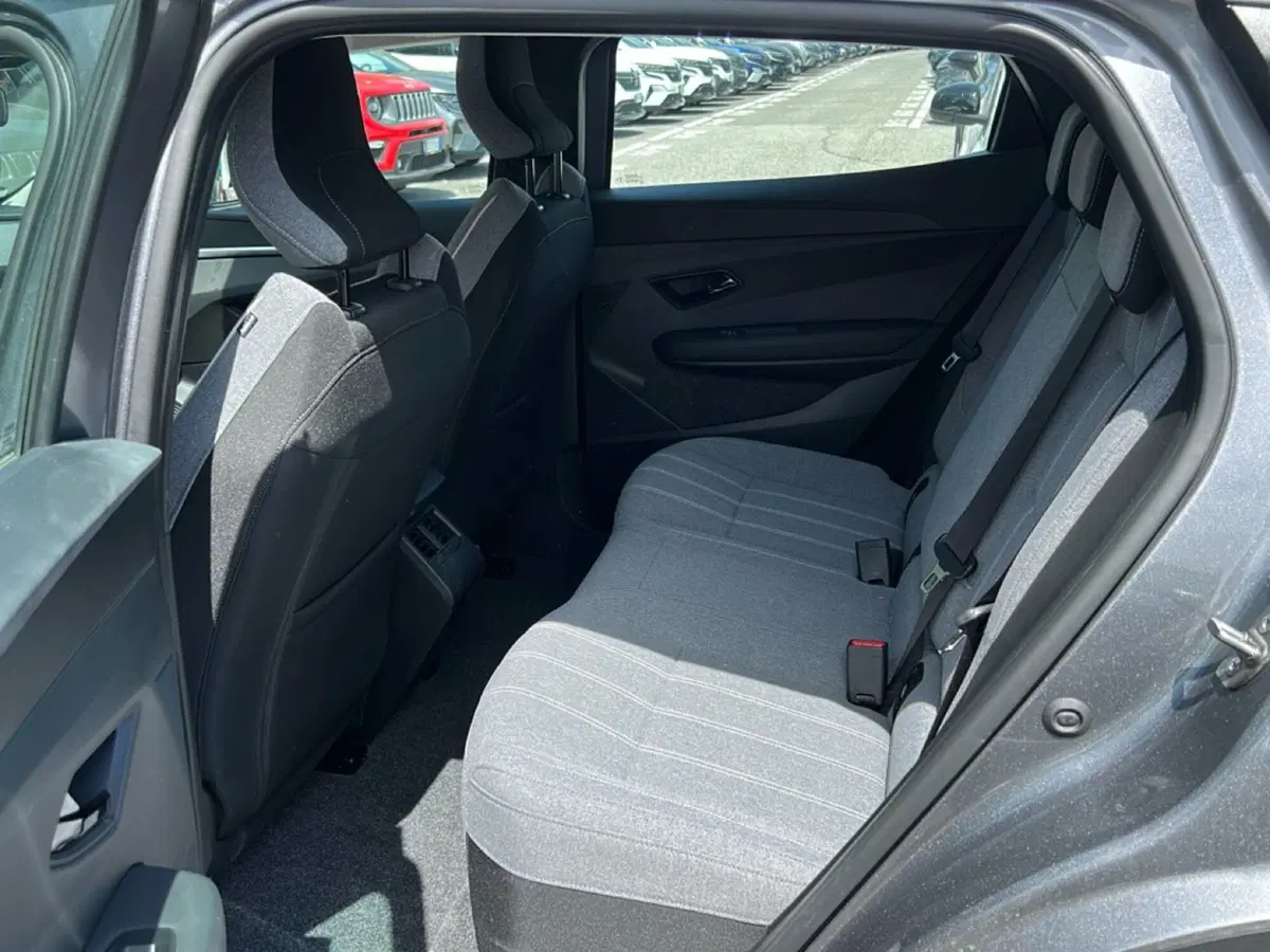 Renault Megane E-Tech Electric usata a Latina (12)