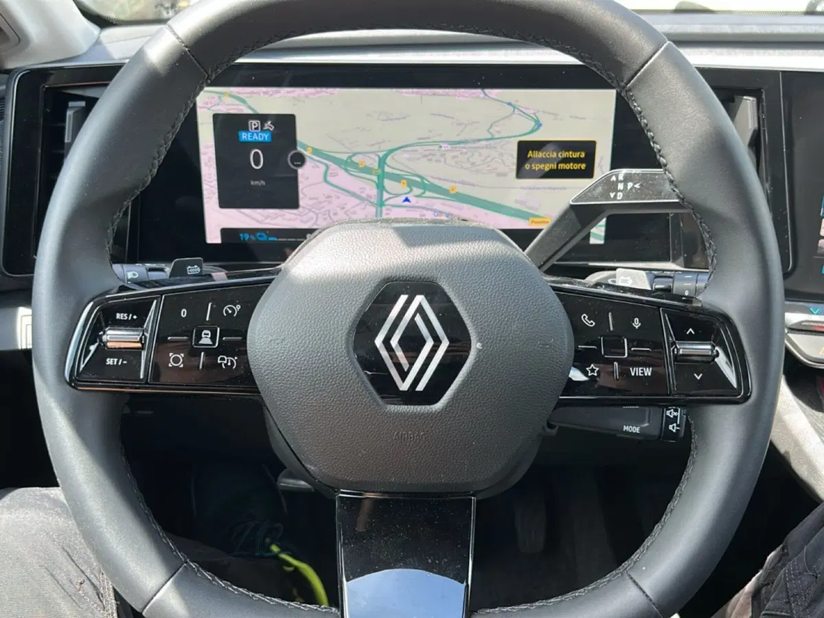 Renault Megane E-Tech Electric usata a Latina (15)