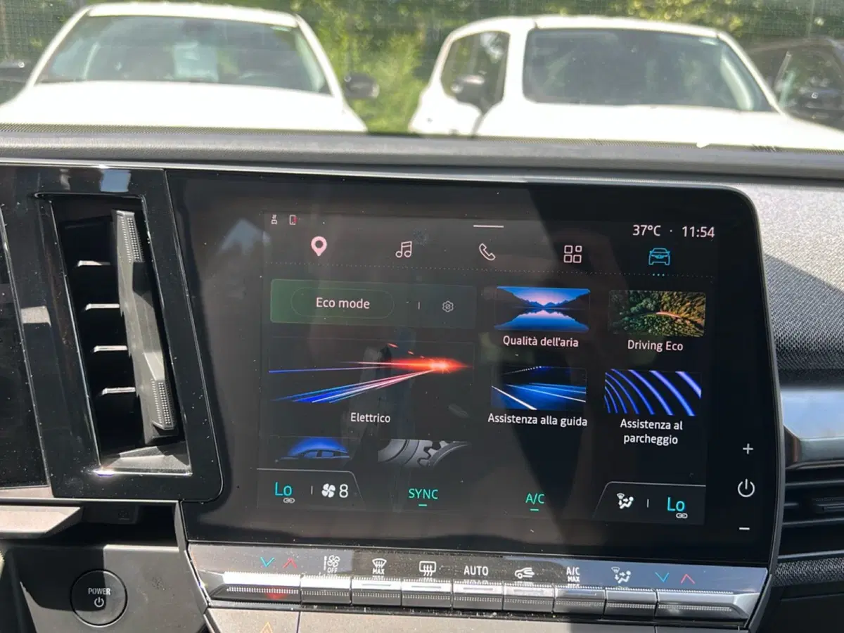 Renault Megane E-Tech Electric usata a Latina (17)