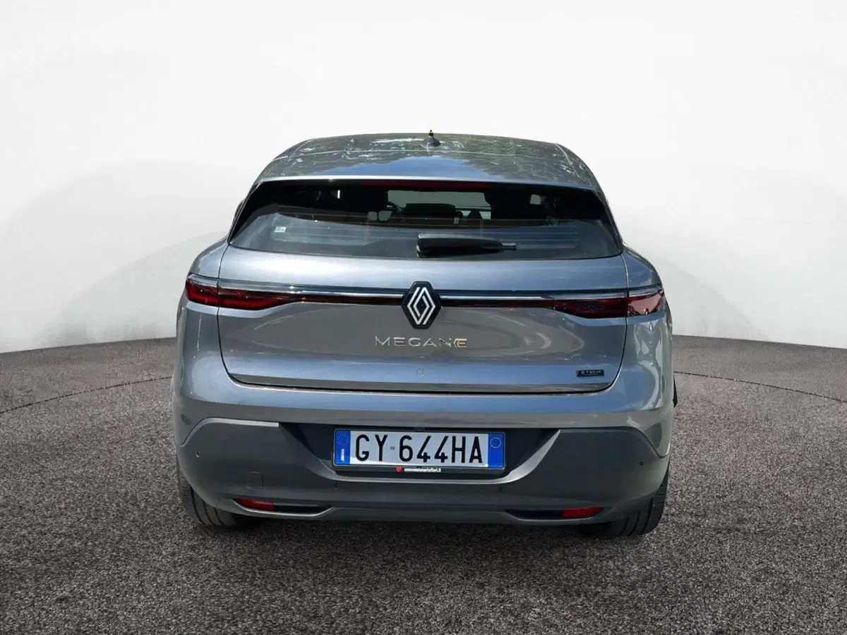 Renault Megane E-Tech Electric usata a Latina (5)