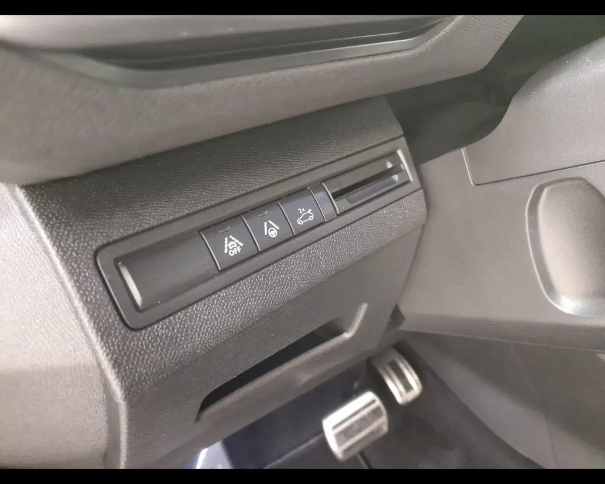 Peugeot 5008 usata a Alessandria (20)