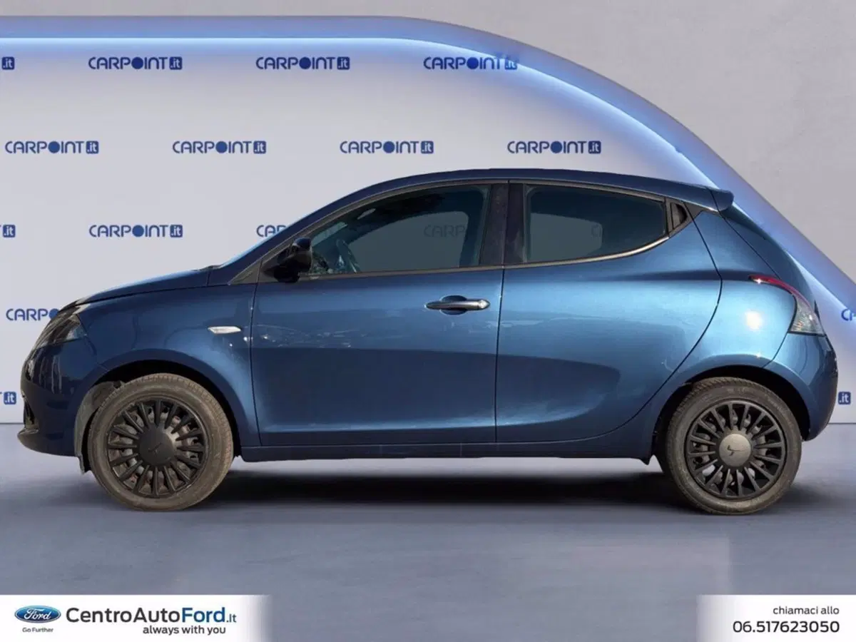 Lancia Ypsilon usata a Roma (2)