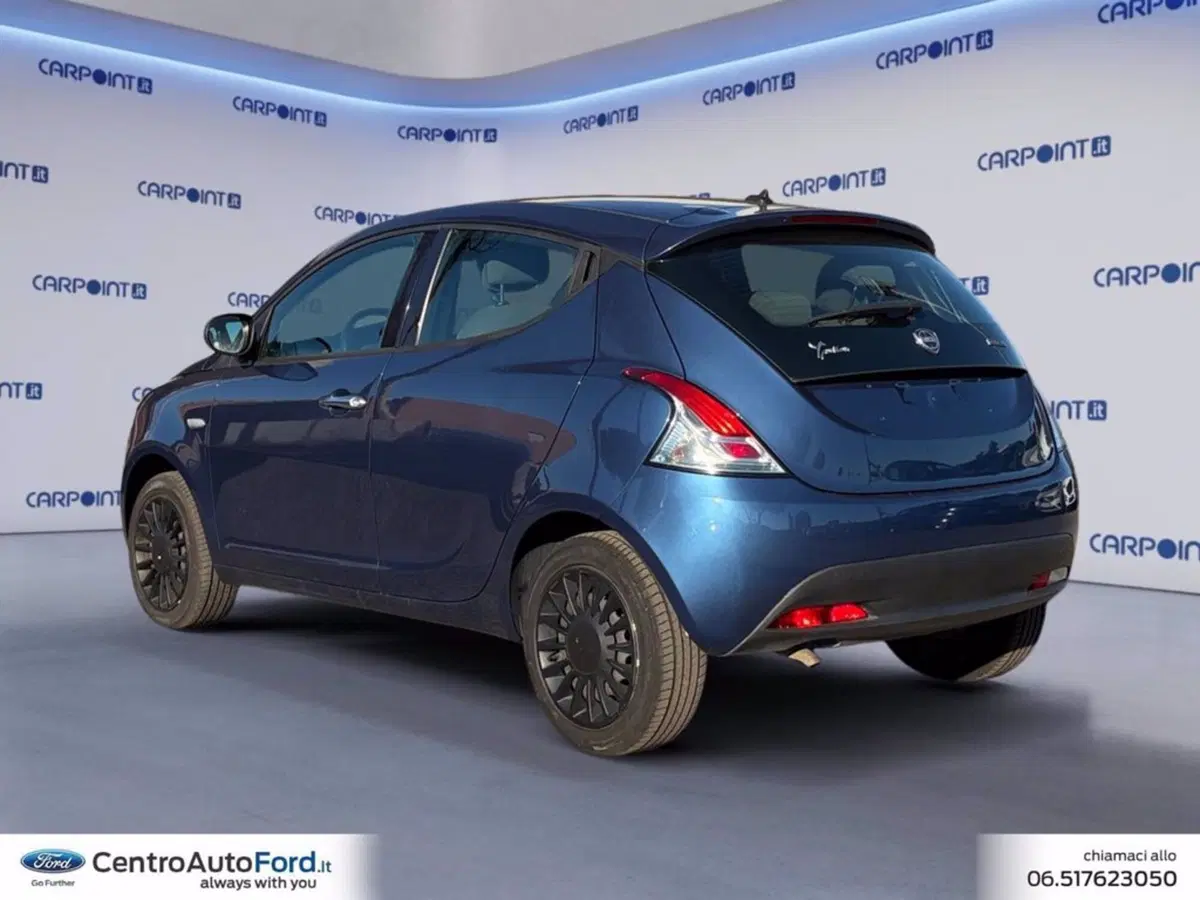 Lancia Ypsilon usata a Roma (3)