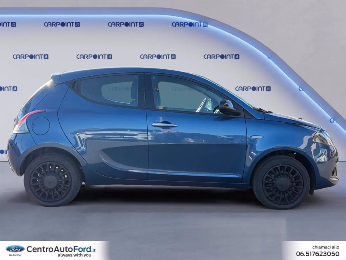Lancia Ypsilon usata a Roma (6)