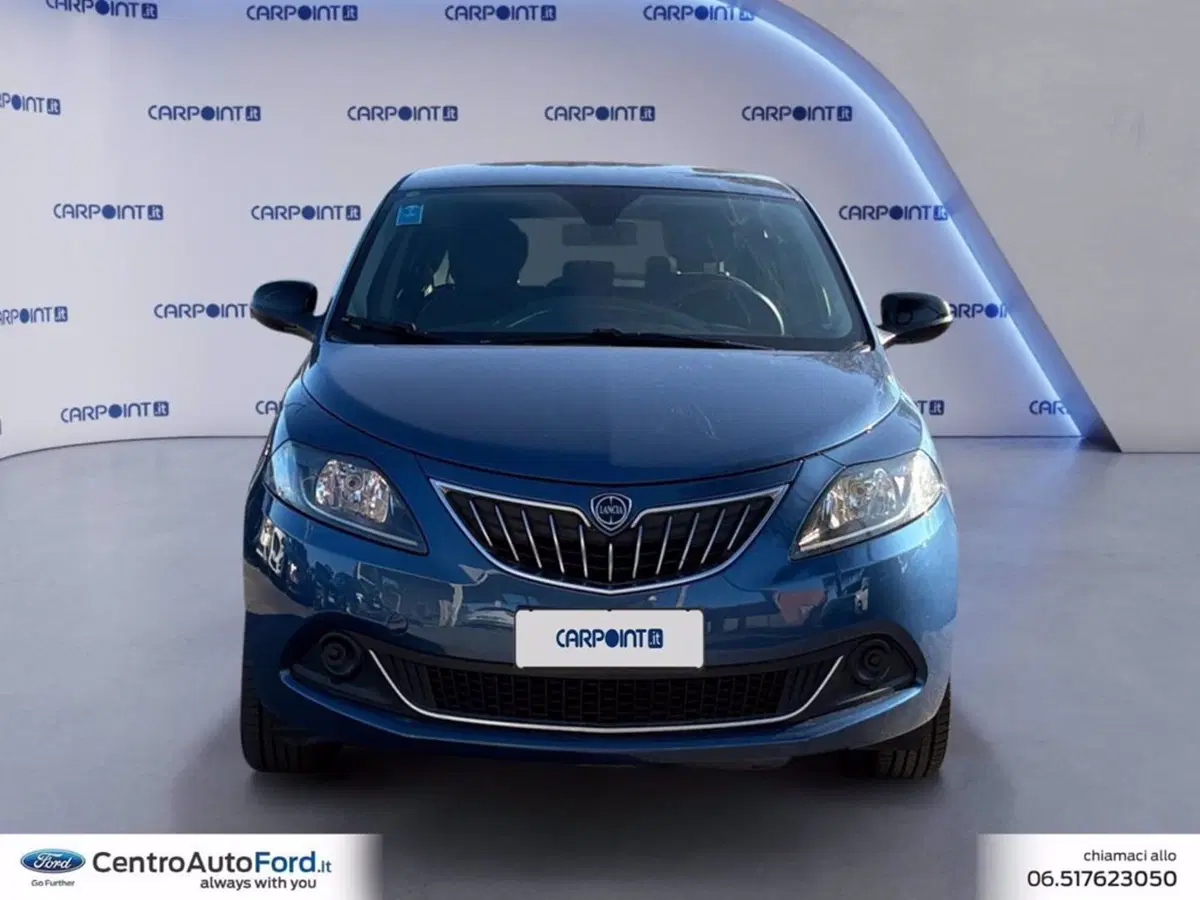 Lancia Ypsilon usata a Roma (8)