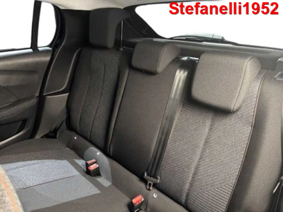 Peugeot 208 nuova a Bologna (9)