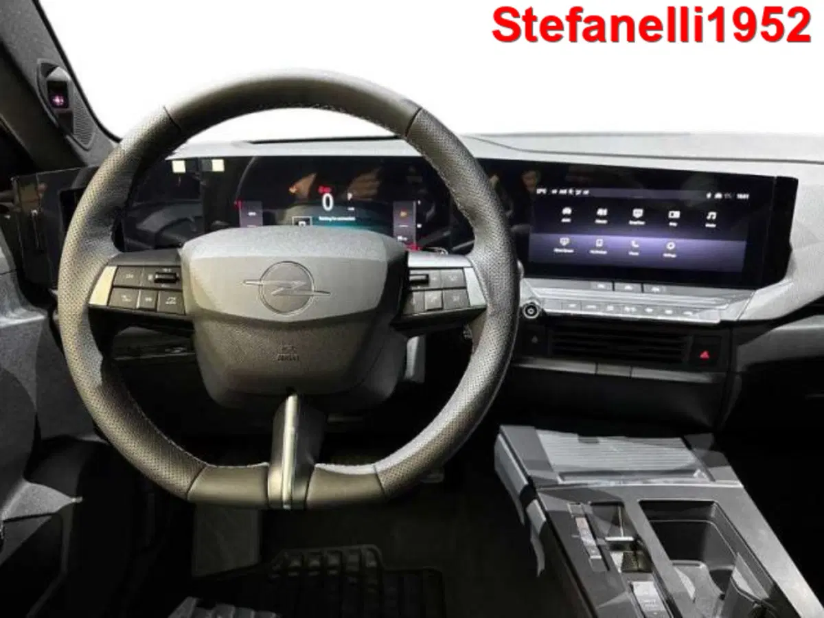 Opel Astra nuova a Bologna (14)