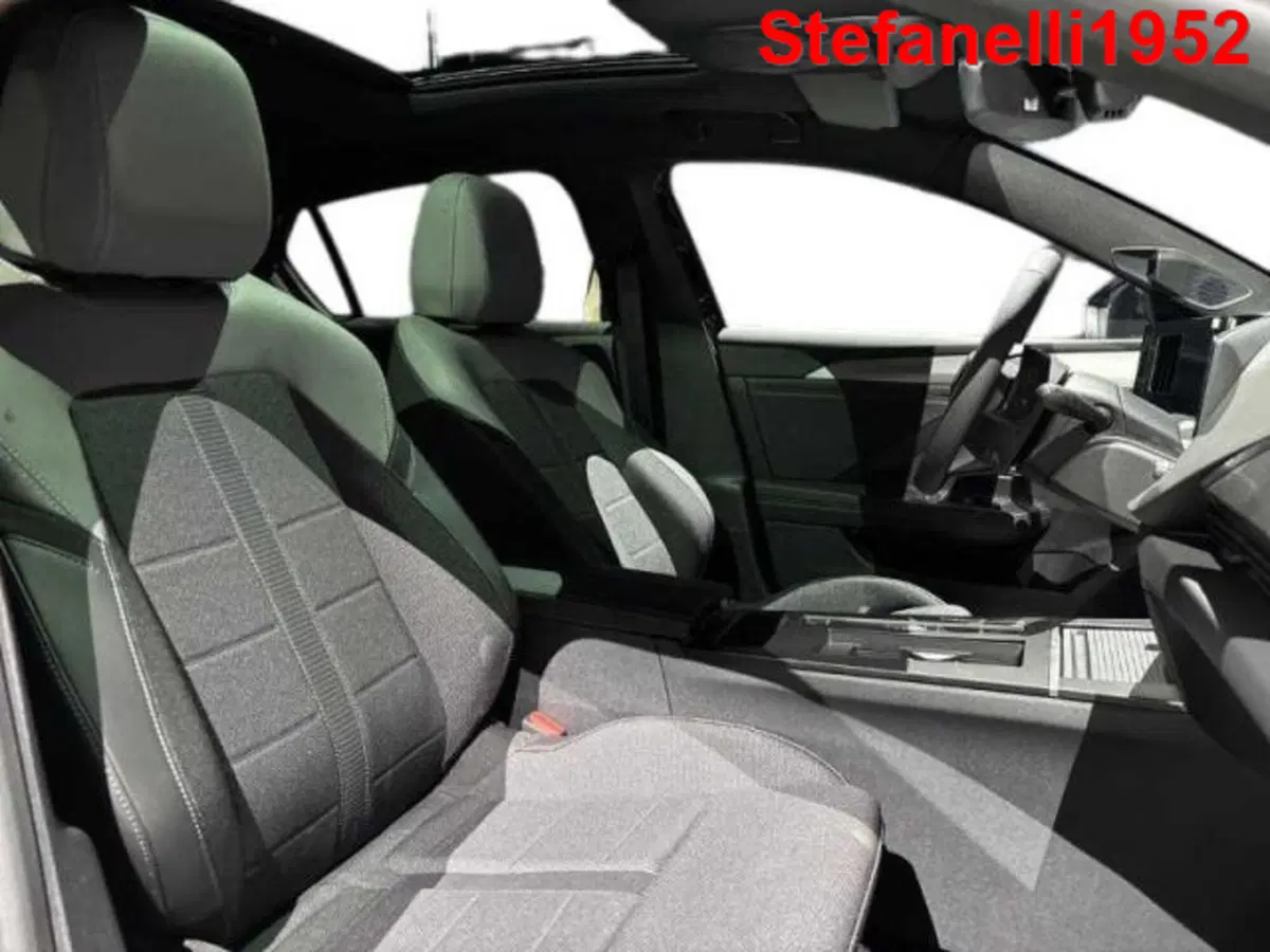Opel Astra nuova a Bologna (16)