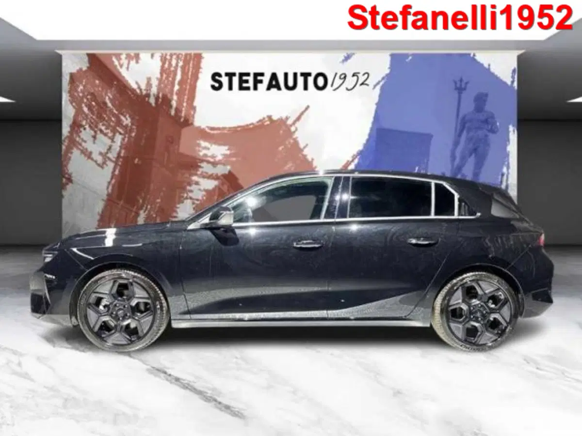 Opel Astra nuova a Bologna (3)