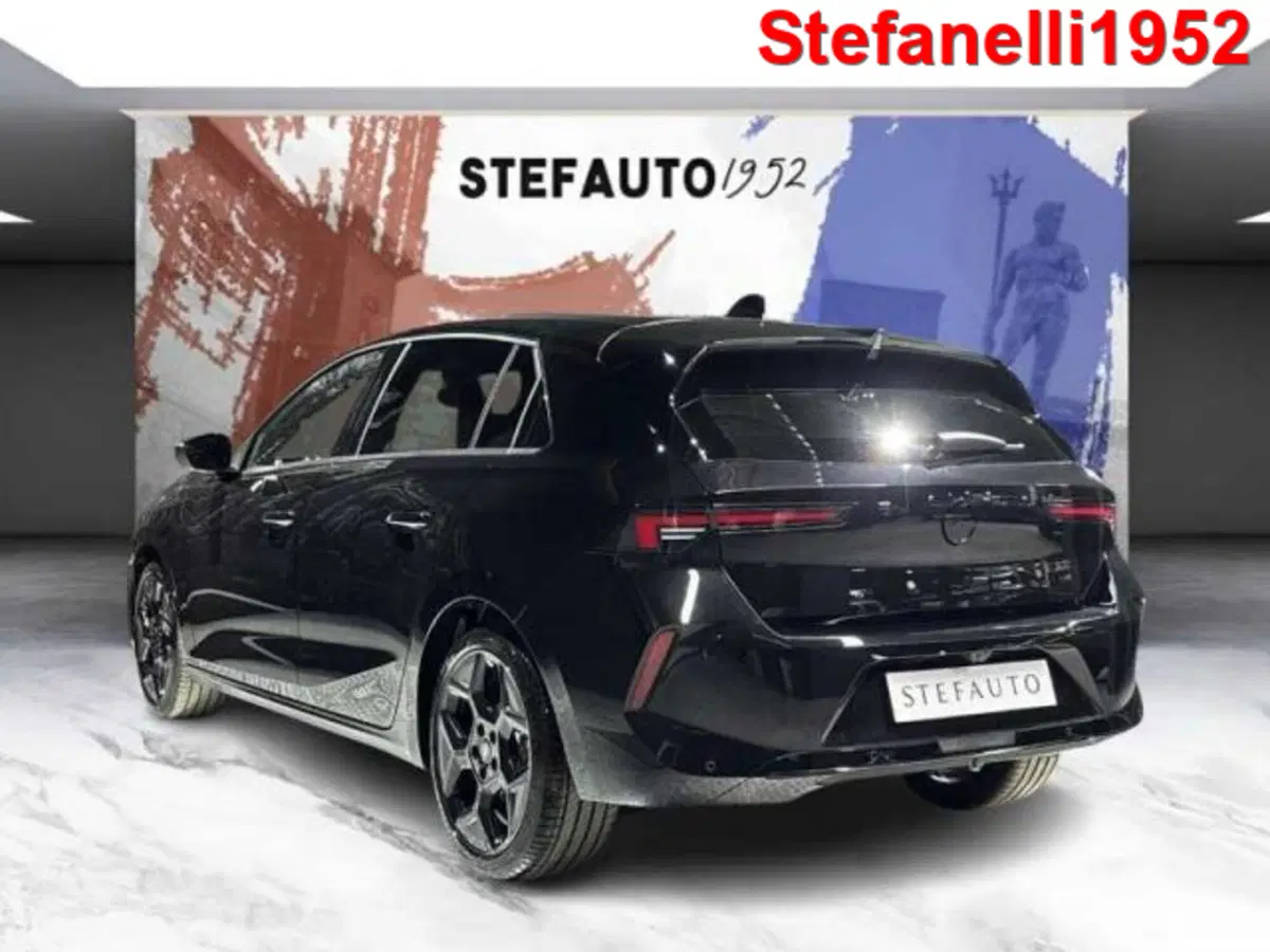 Opel Astra nuova a Bologna (5)