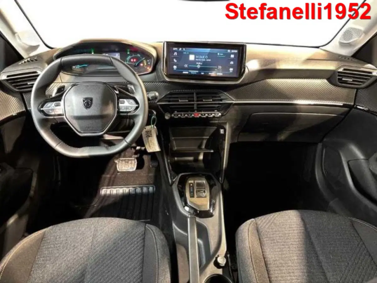 Peugeot 208 nuova a Bologna (13)