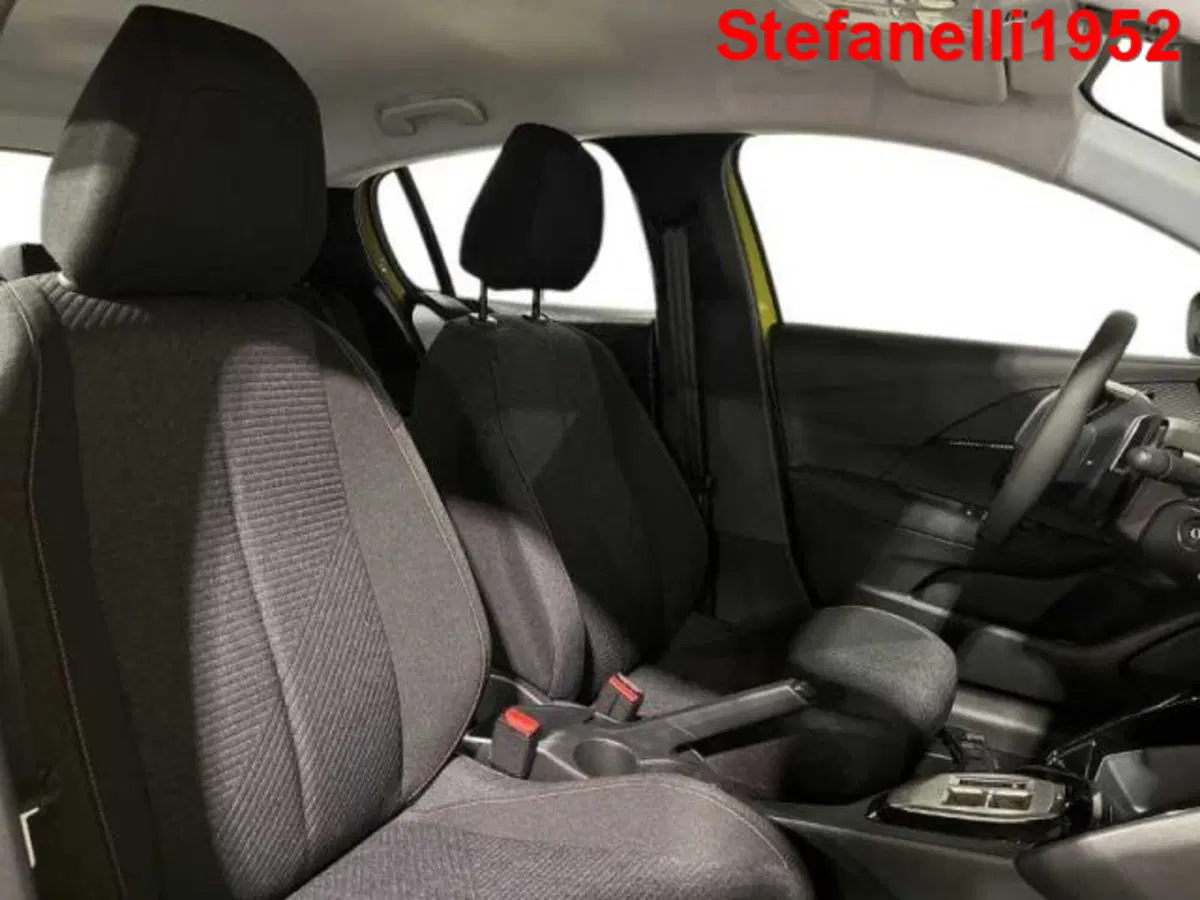 Peugeot 208 nuova a Bologna (16)
