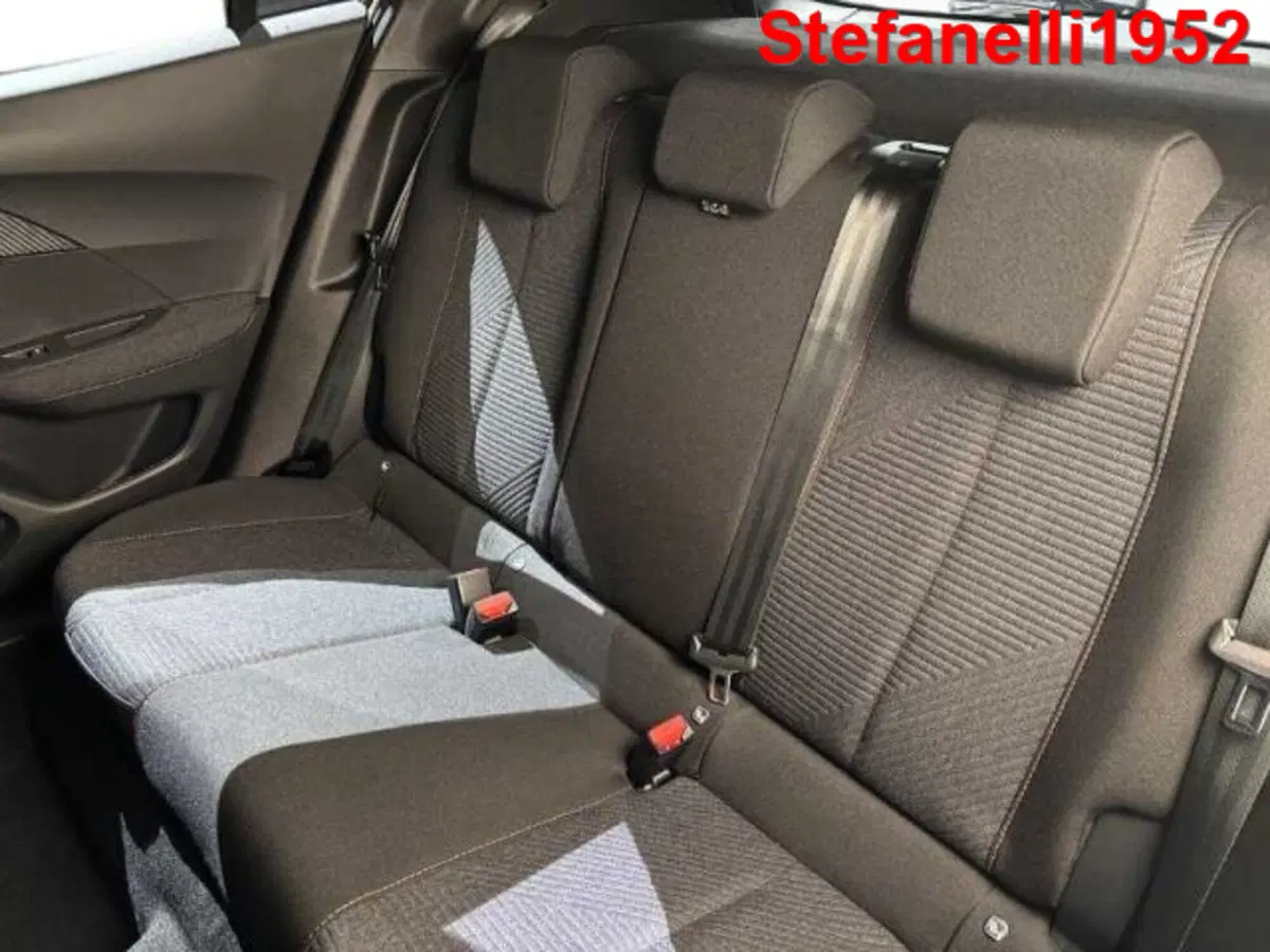 Peugeot 2008 nuova a Bologna (9)