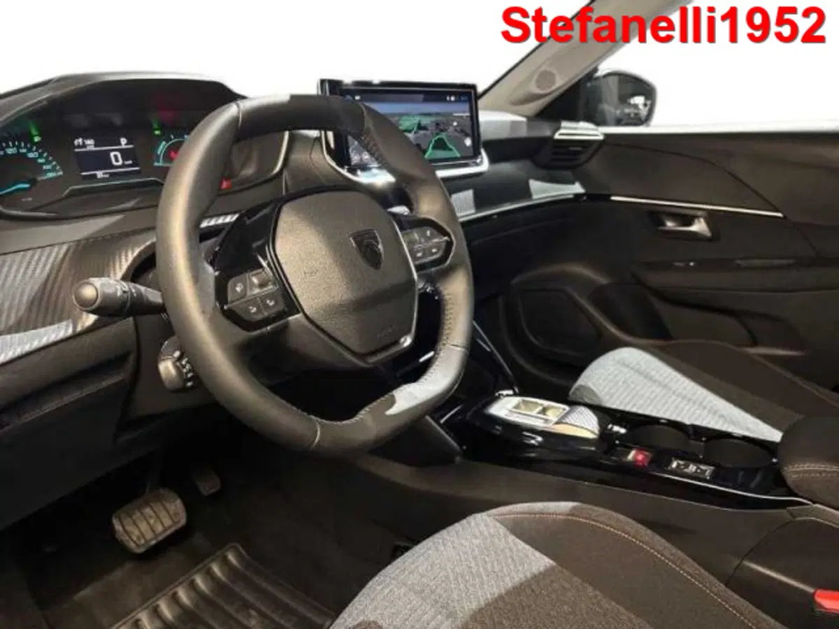 Peugeot 208 nuova a Bologna (11)