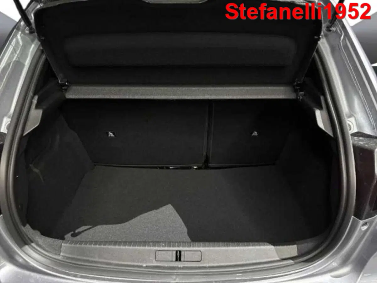 Peugeot 208 nuova a Bologna (7)