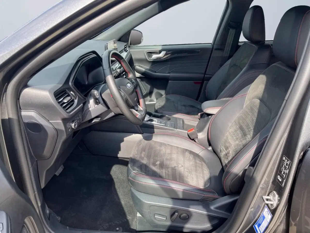 Ford Kuga usata a Milano (10)