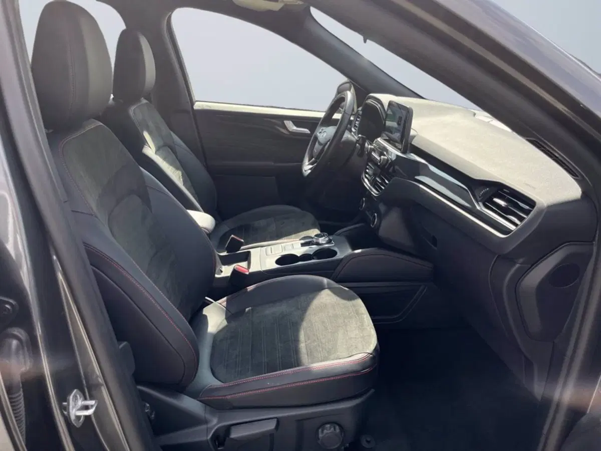 Ford Kuga usata a Milano (15)