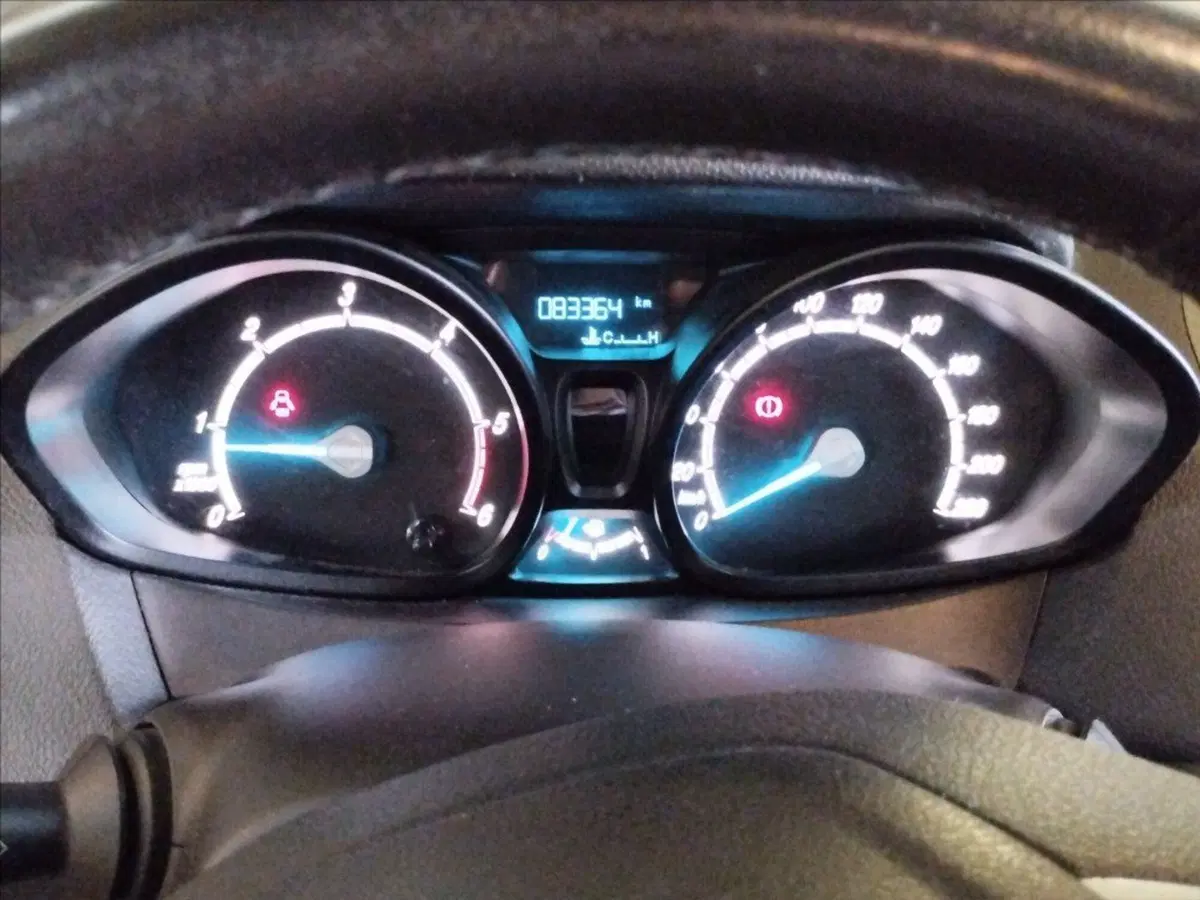 Ford Tourneo Courier usata a Milano (10)