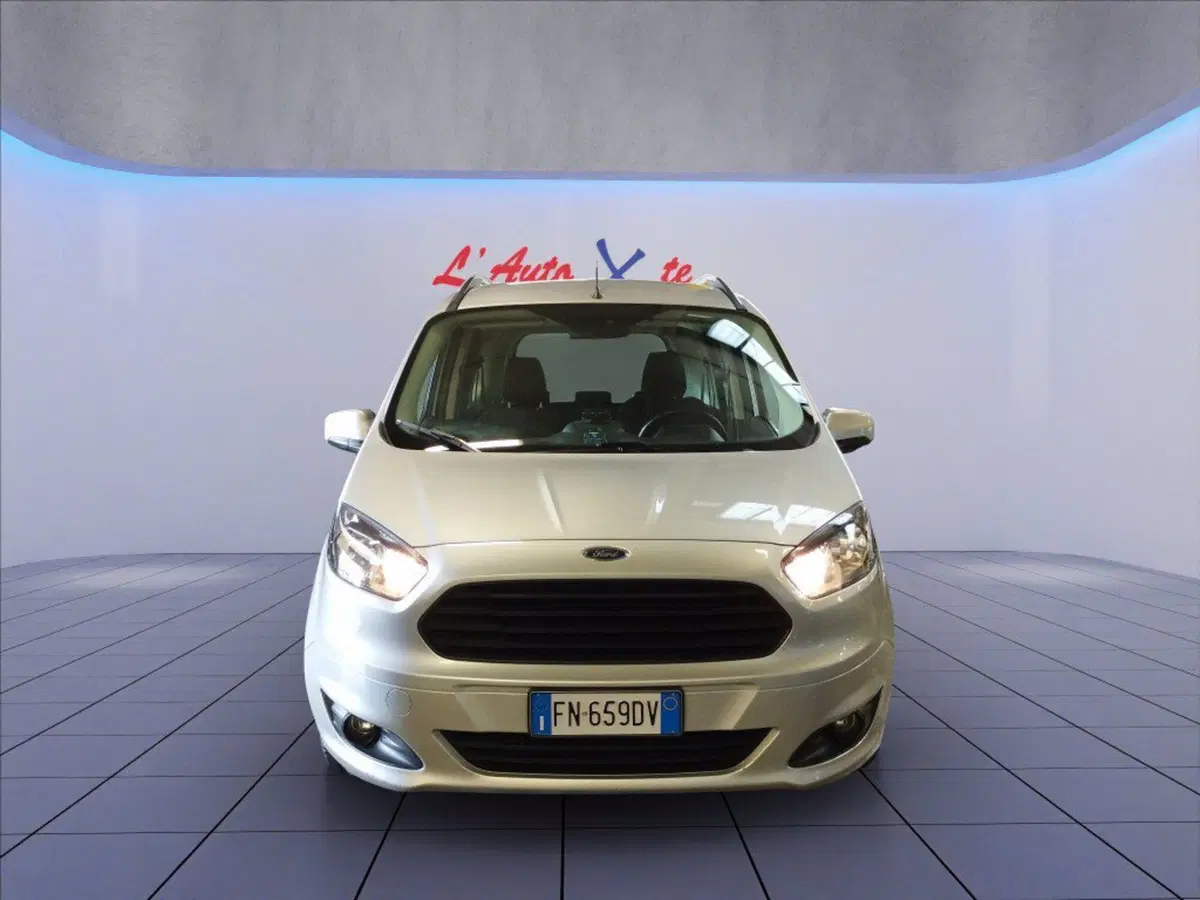 Ford Tourneo Courier usata a Milano (2)