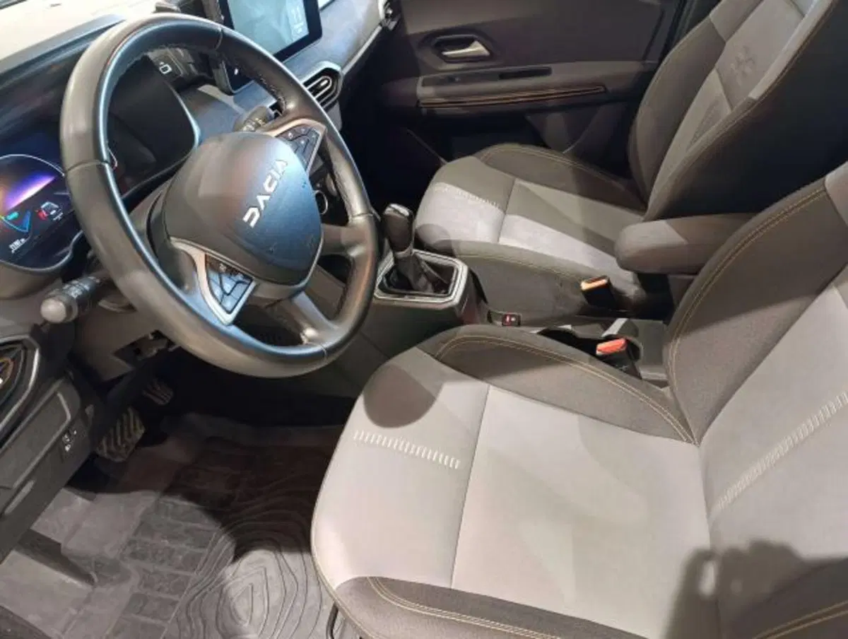 Dacia Jogger usata a Savona (11)