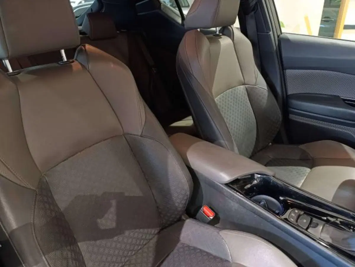 Toyota Toyota C-HR usata a Savona (13)