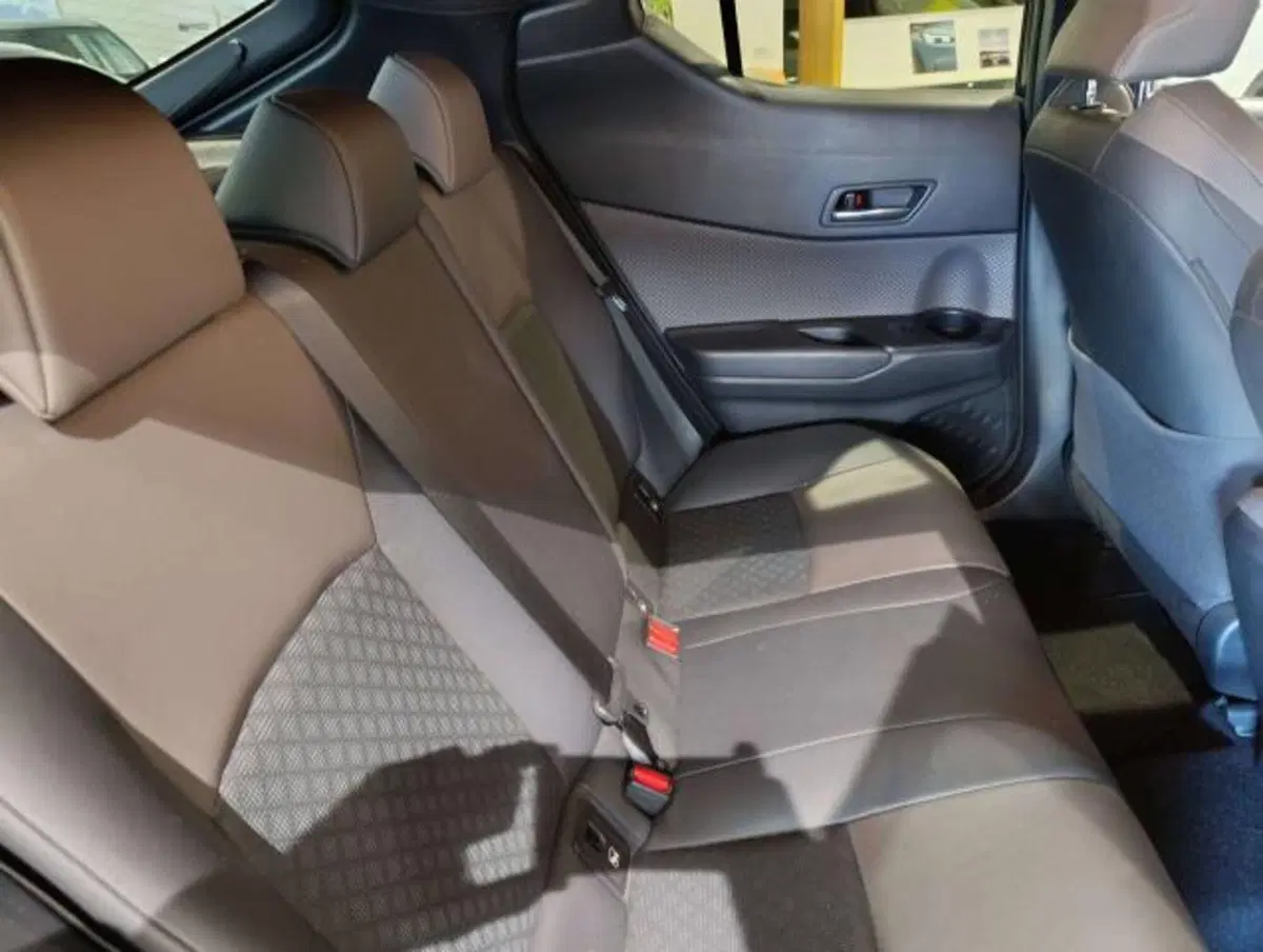 Toyota Toyota C-HR usata a Savona (14)