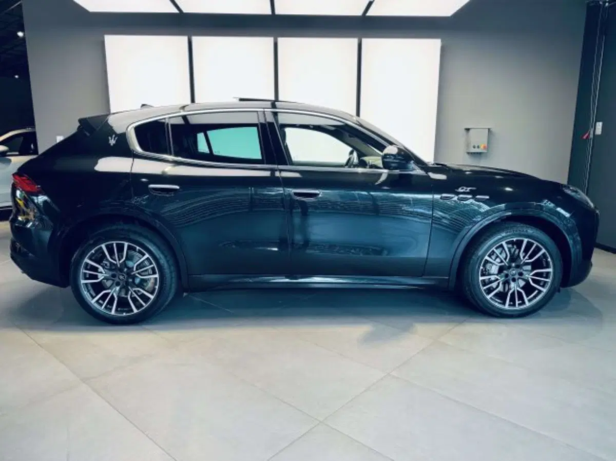 Maserati Grecale usata a Torino (4)
