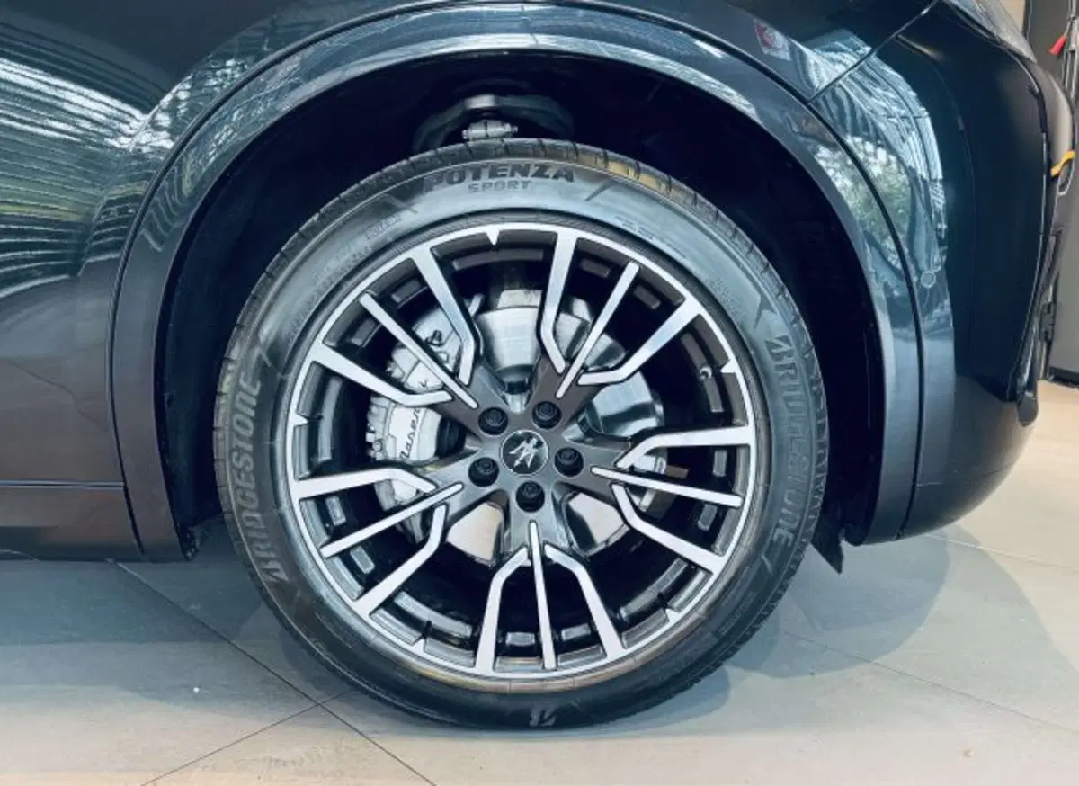 Maserati Grecale usata a Torino (5)
