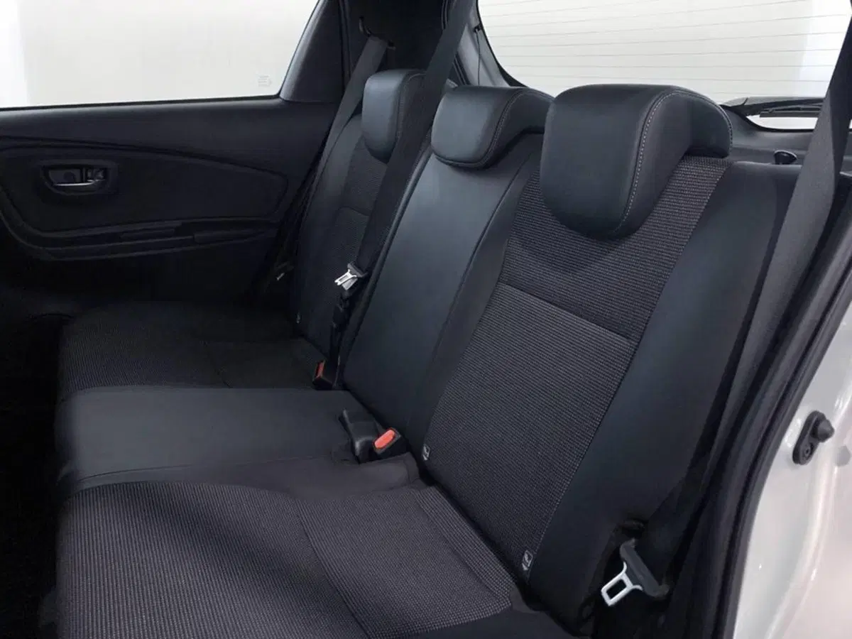 Toyota Yaris usata a Torino (12)