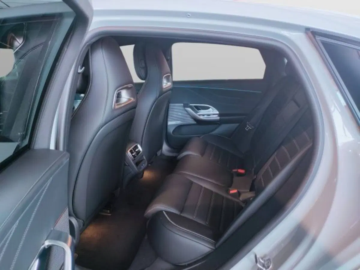 Mercedes-Benz Classe C nuova a Teramo (6)