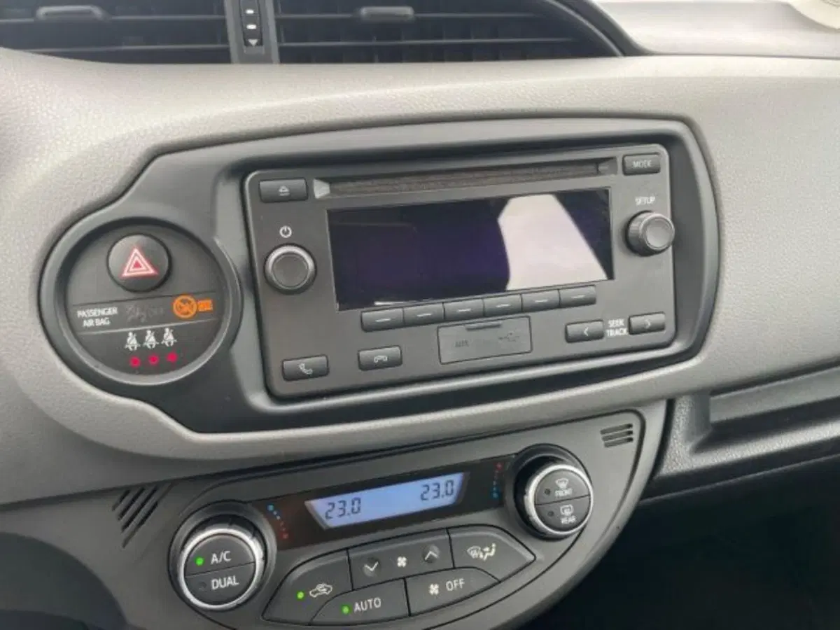Toyota Yaris usata a Vercelli (10)
