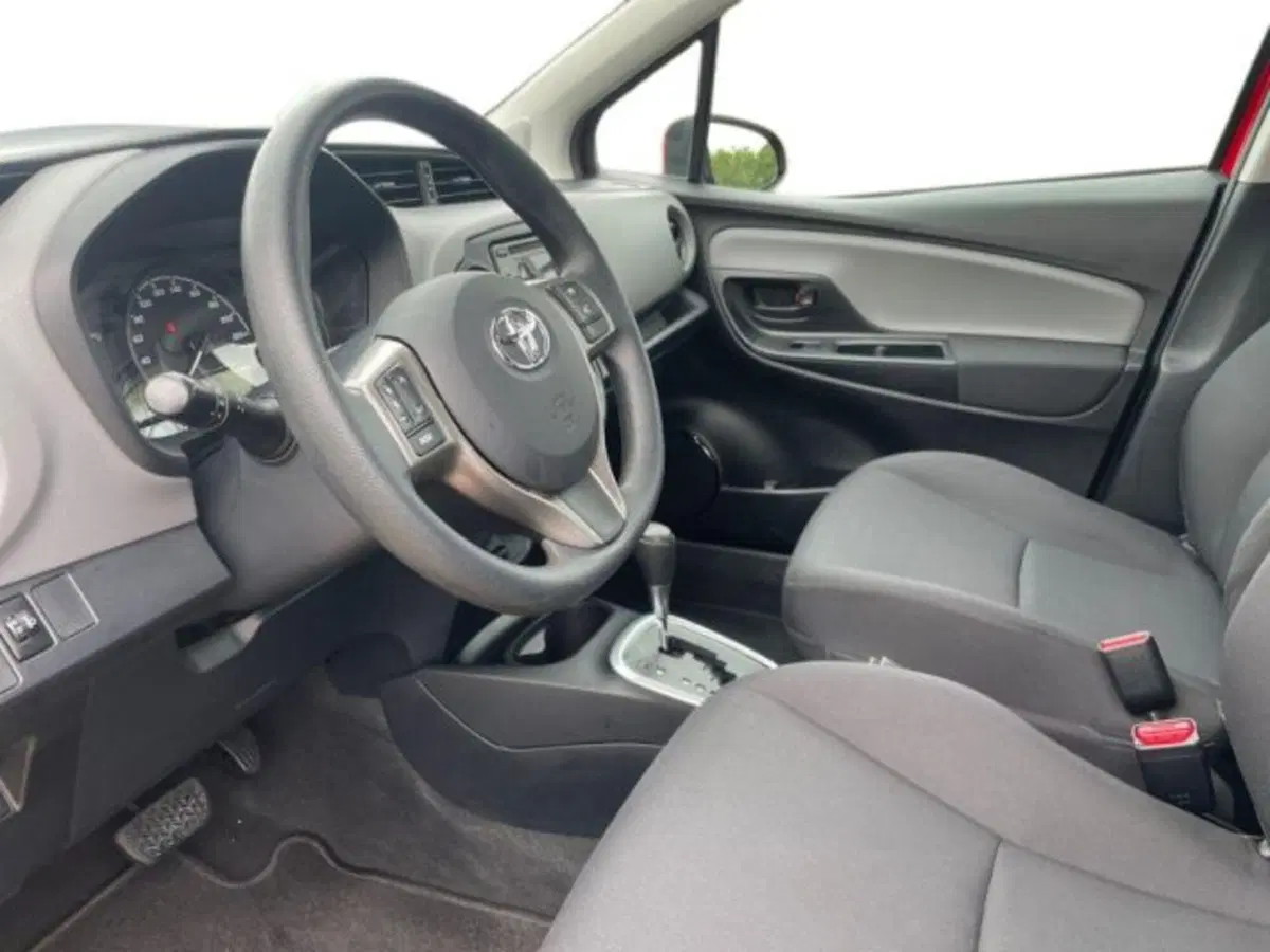Toyota Yaris usata a Vercelli (7)