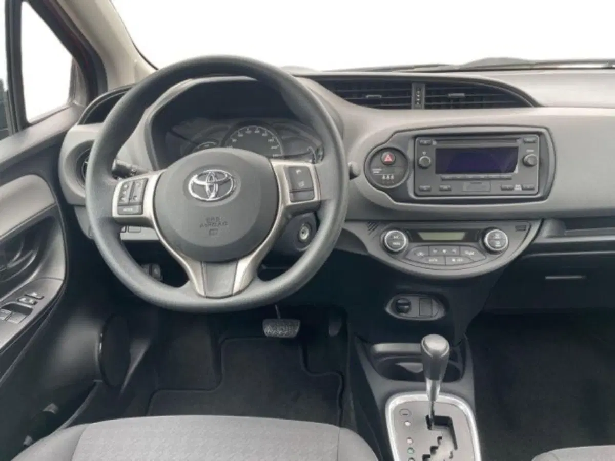 Toyota Yaris usata a Vercelli (8)