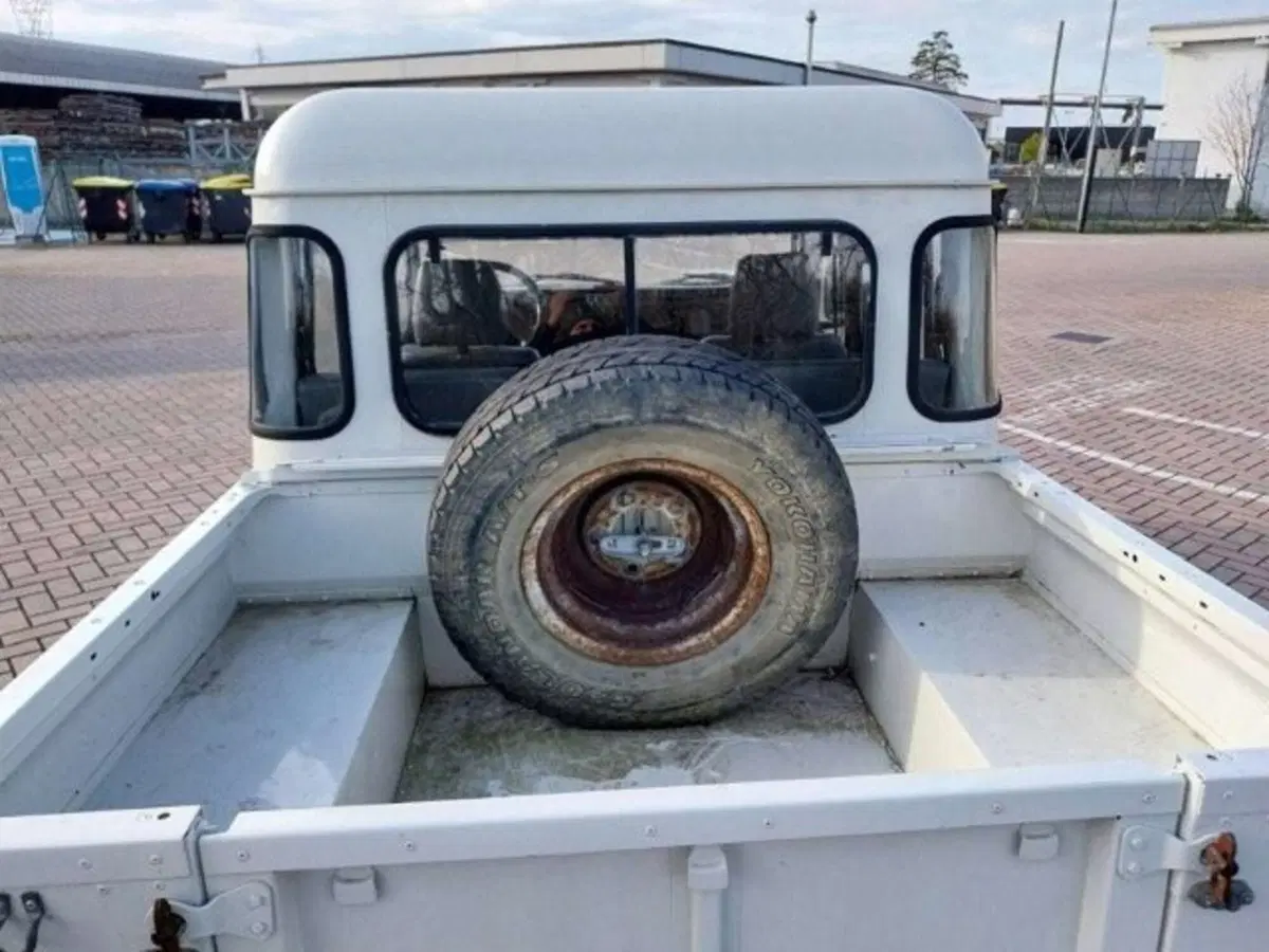 Land Rover Defender usata a Firenze (13)