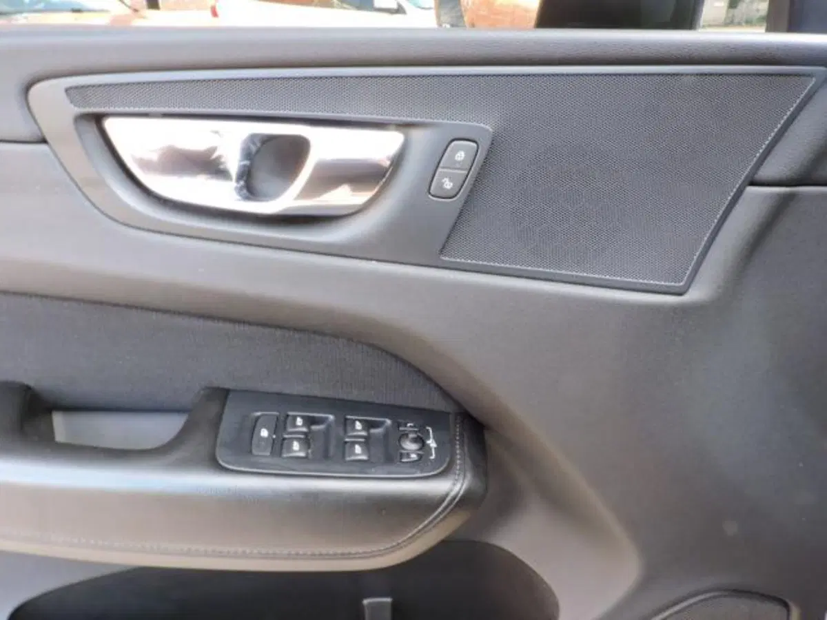 Volvo XC60 usata a Firenze (16)