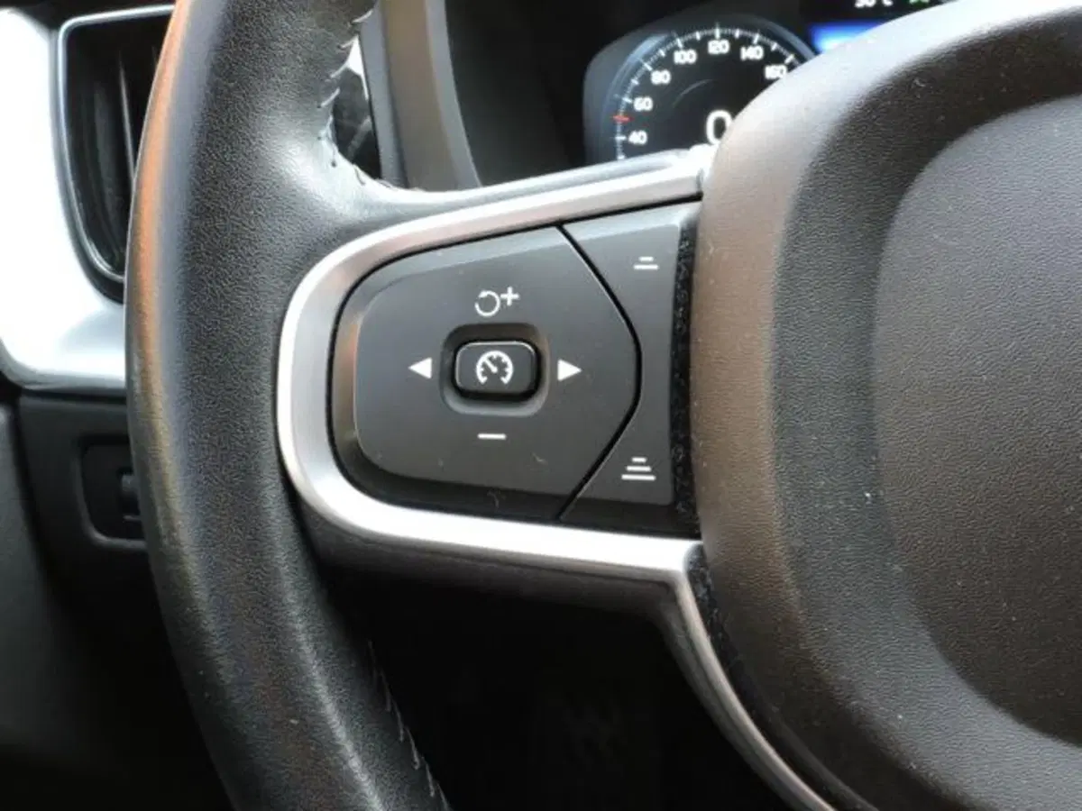 Volvo XC60 usata a Firenze (19)