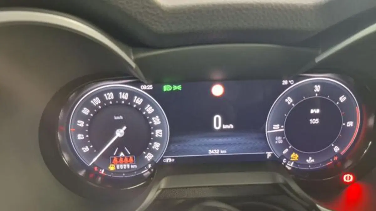 Alfa Romeo Stelvio usata a Padova (12)