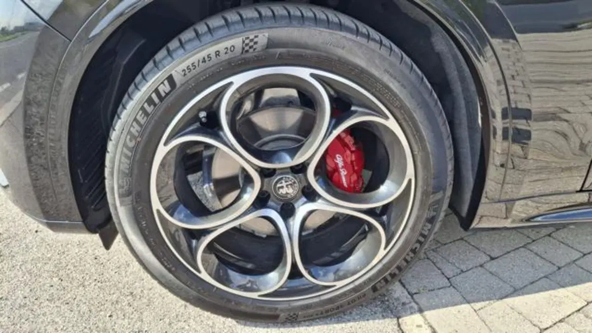 Alfa Romeo Stelvio usata a Padova (8)