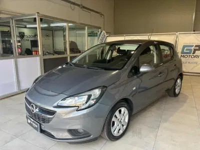 Opel Corsa 1.2 5 porte n-Joy del 2015 usata a Vitulazio