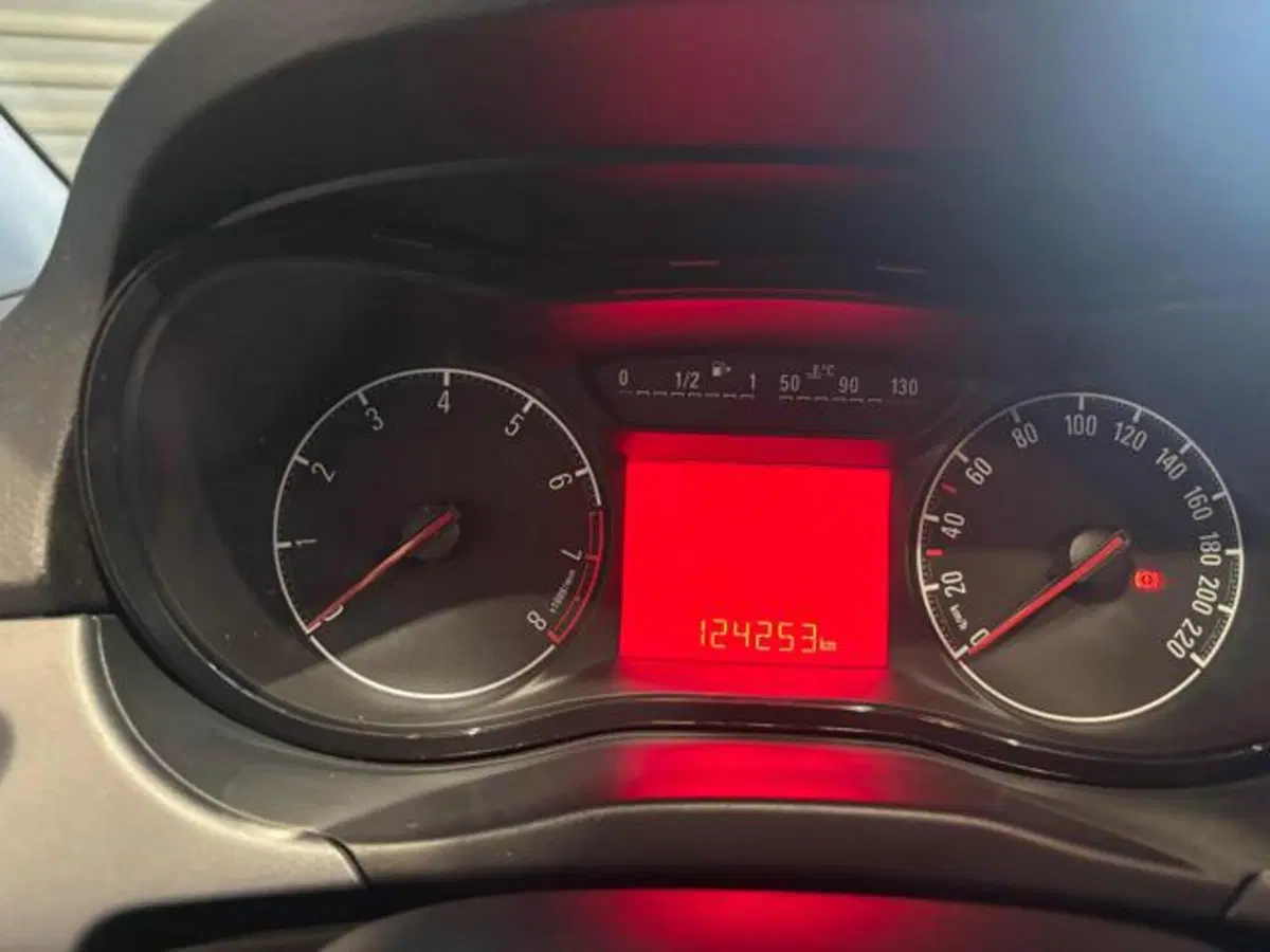 Opel Corsa usata a Caserta (10)