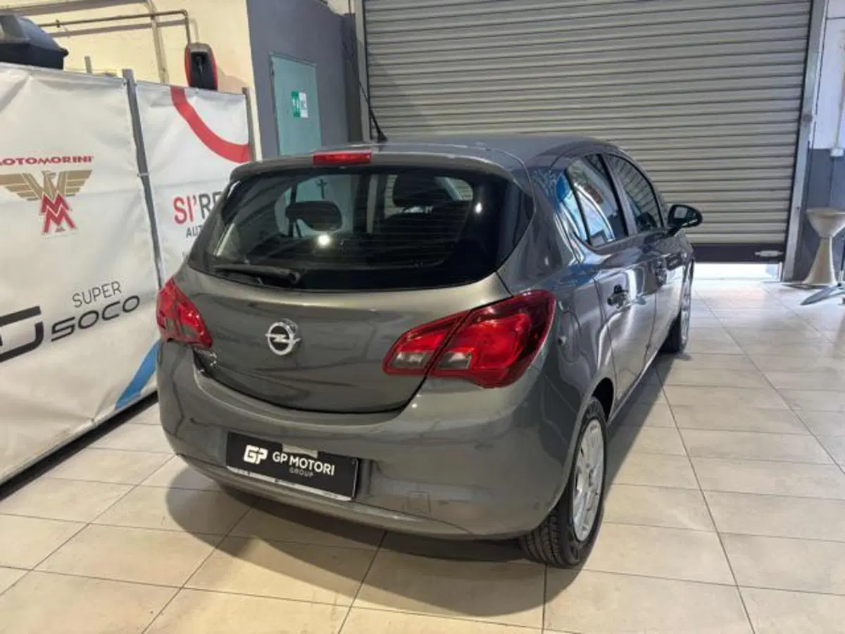 Opel Corsa usata a Caserta (6)
