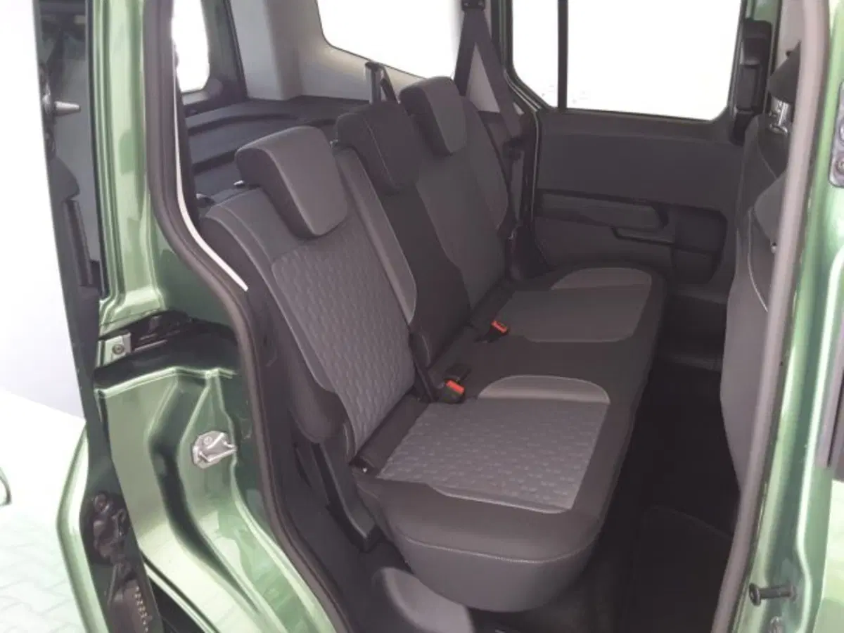 Ford Tourneo Courier usata a Firenze (11)
