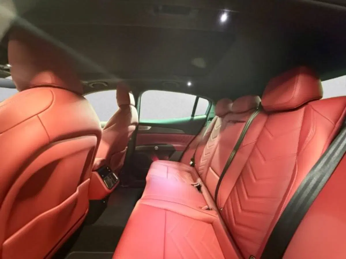 Maserati Grecale nuova a Udine (10)