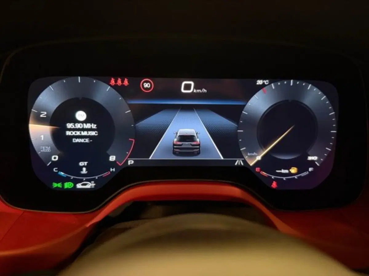 Maserati Grecale nuova a Udine (12)