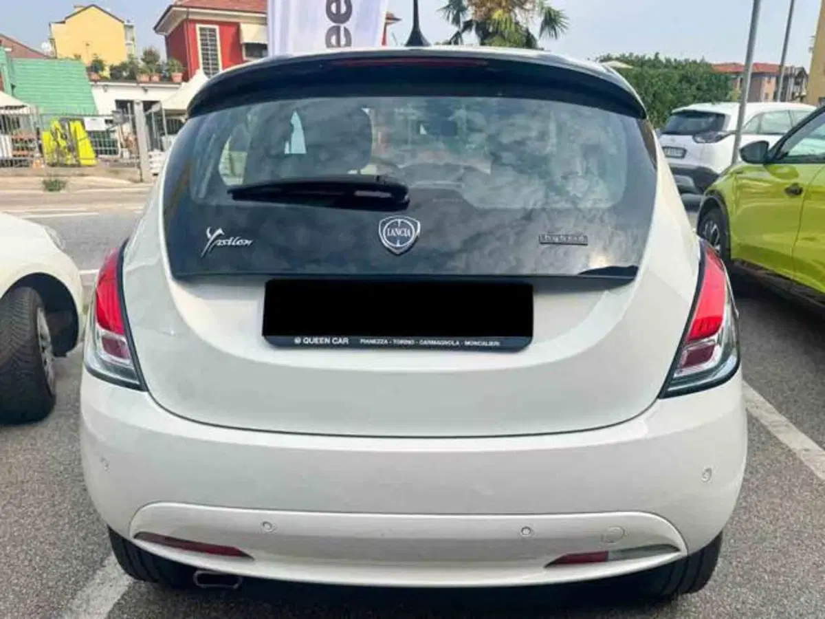 Lancia Ypsilon usata a Torino (3)