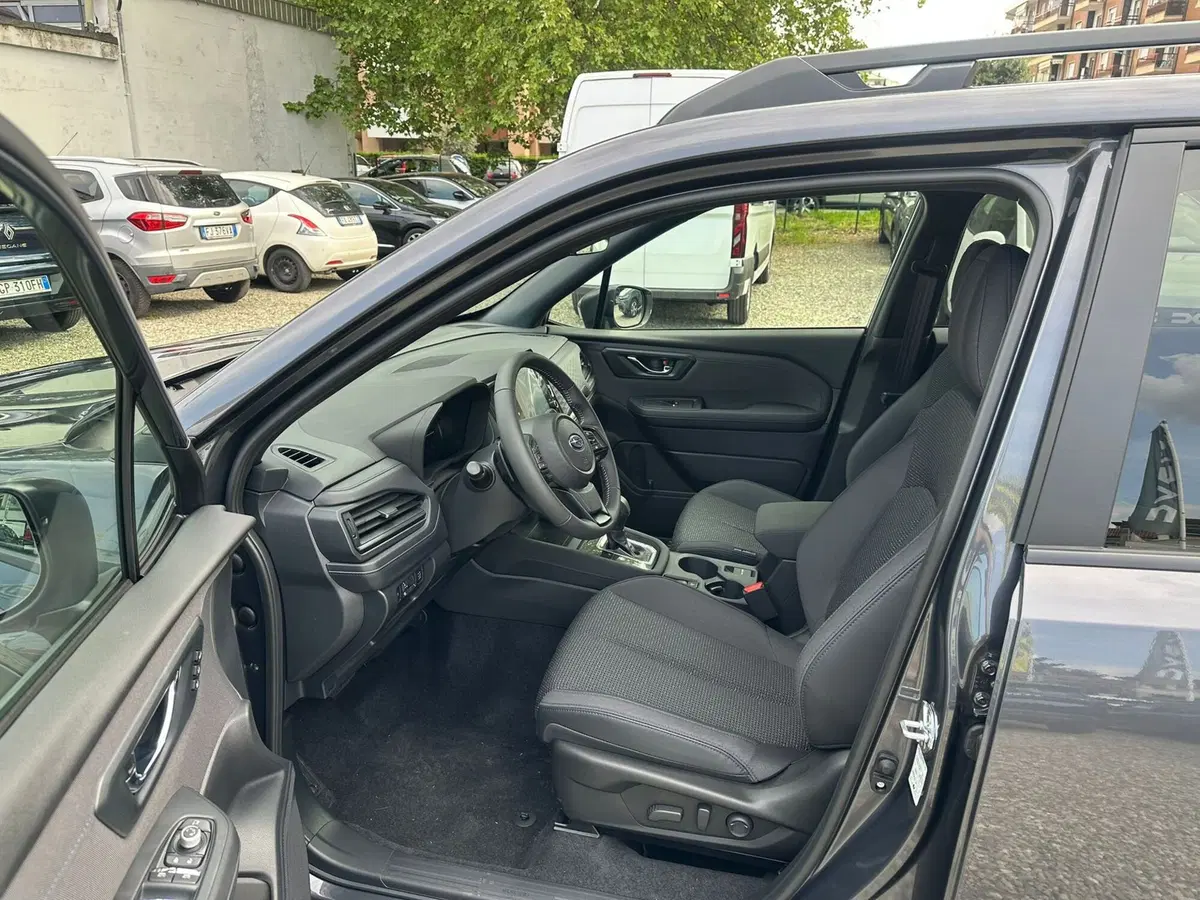 Subaru Forester nuova a Torino (4)